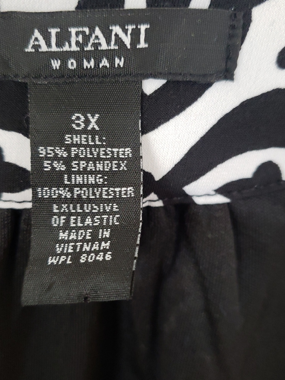 Alfani Beaded Neck Black and White Sleeveless Women's Top, 3X - Picture 8 of 15